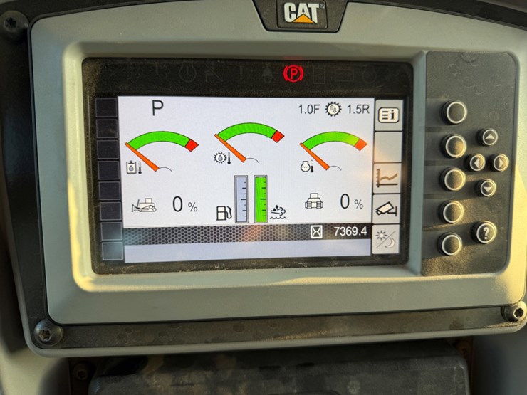 2018-caterpillar-d6t-xl-image-13