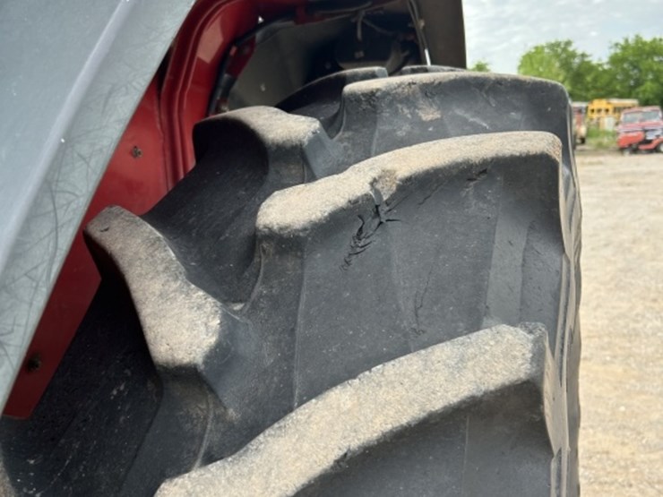 2020-massey-ferguson-5711-image-48