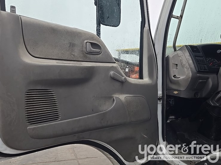 2006-ford-lcf-image-41