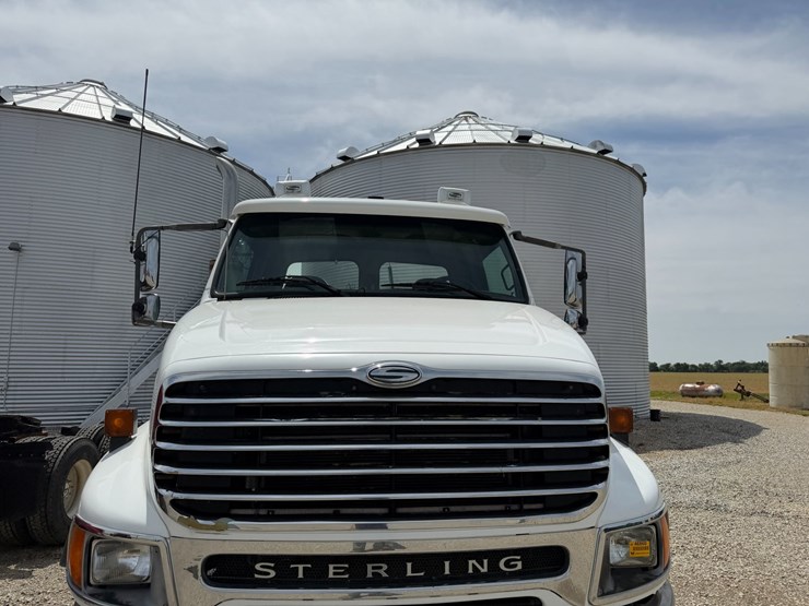2006-sterling-l9500-image-31