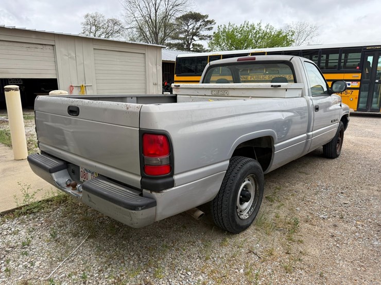 1999-dodge-ram-1500-image-3
