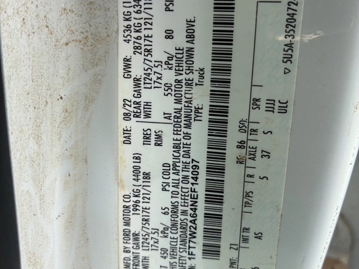 2022-ford-f250-xl-image-11