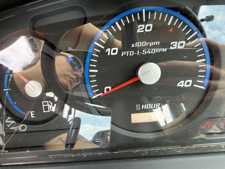 2024-kioti-cx2510hst-image-12