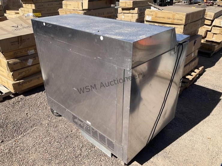 beverage-air-commercial-freezer-image-4