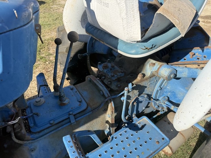 ford-tractor-image-5