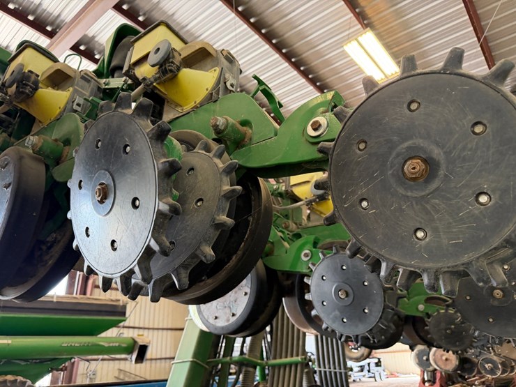john-deere-1720-image-48