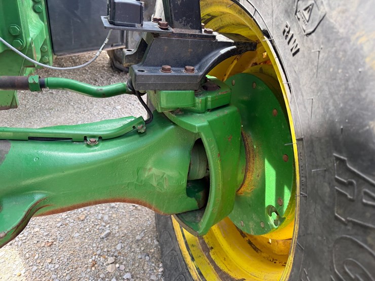 2004-john-deere-8230-image-16