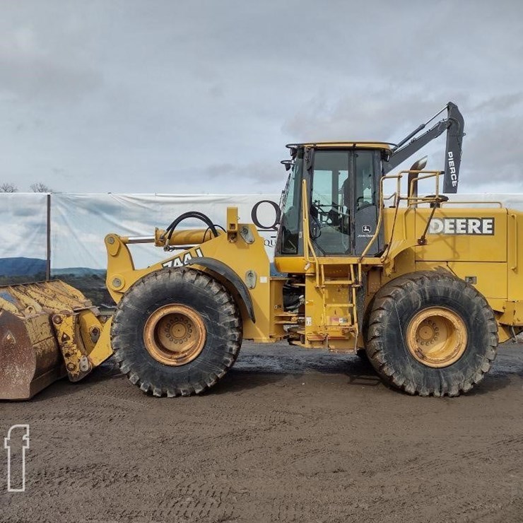 2003 DEERE 744J