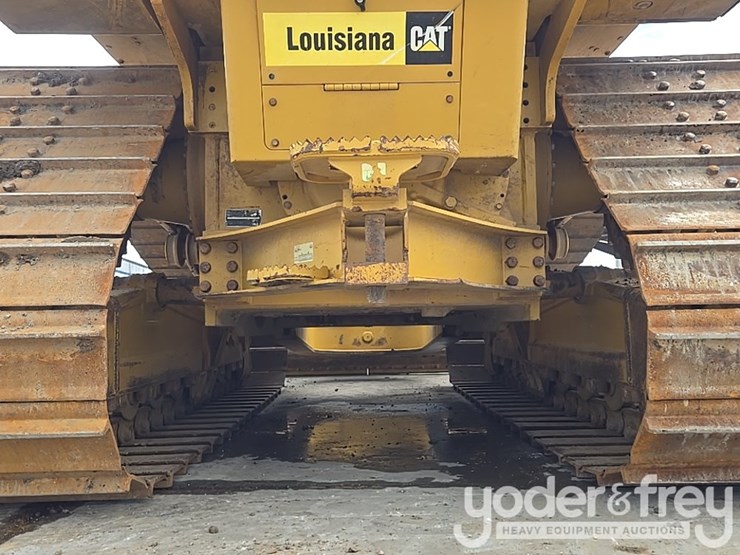 2016-caterpillar-d6n-image-22