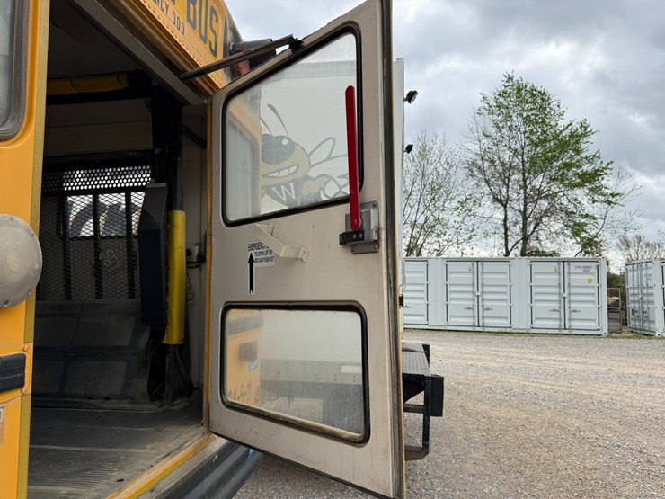 2000-international-3800-image-19