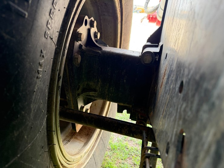 2016-case-ih-8240-image-13