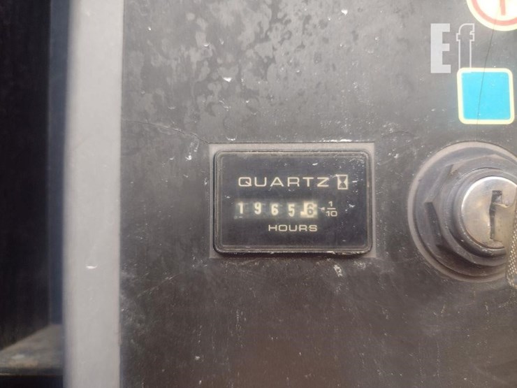 2013-jlg-800s-image-6