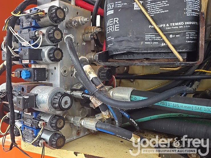 2016-jlg-800aj-image-49