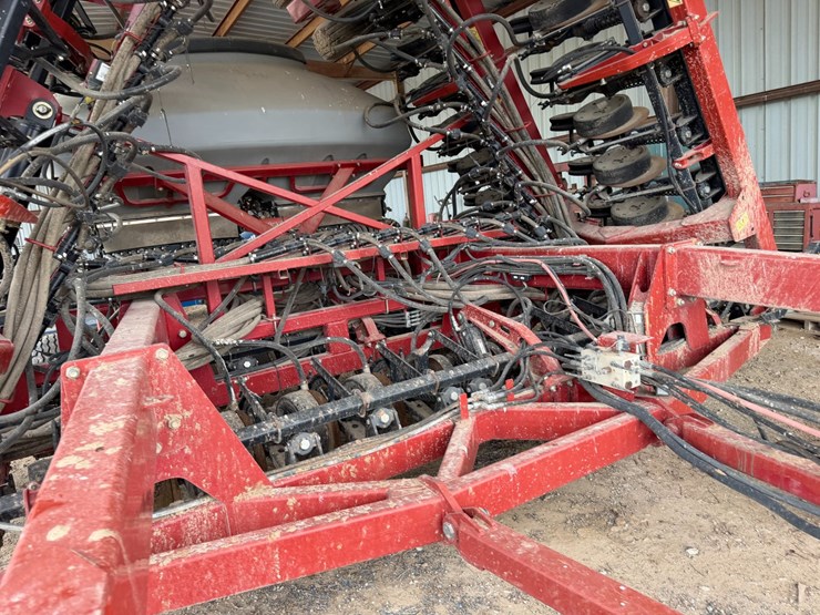 2014-case-ih-36-image-71