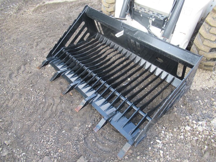 wildcat-68"-skid-steer-skeleton-bucket-w/teeth-image-1