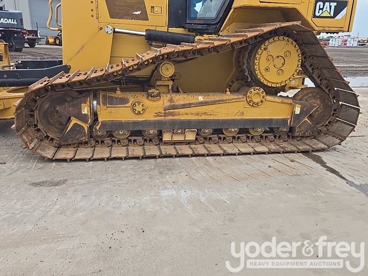 2016-caterpillar-d6n-image-9
