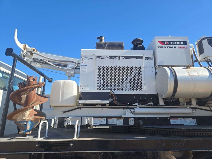 2014-freightliner-m2-106-image-17