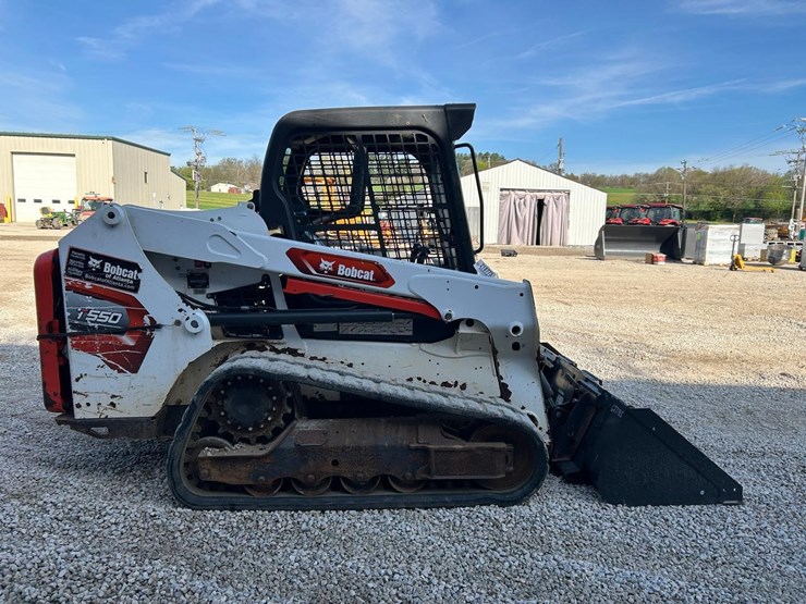 2021-bobcat-t550-image-5