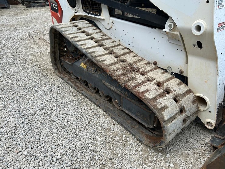 2023-bobcat-t770-image-12