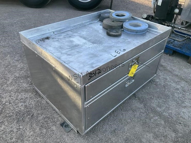 aluminum-toolbox-image-1