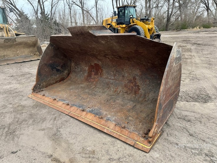 127"-wheel-loader-bucket-image-1