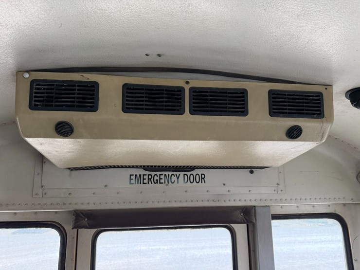 2000-international-3800-image-87