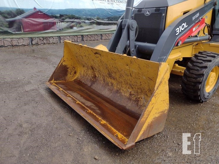 2020-deere-310l-image-17