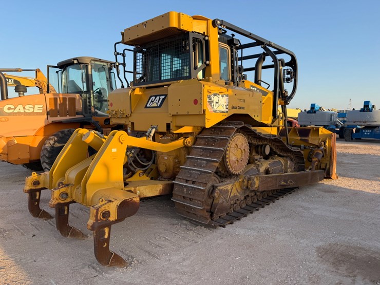 2018-caterpillar-d6t-xl-image-3