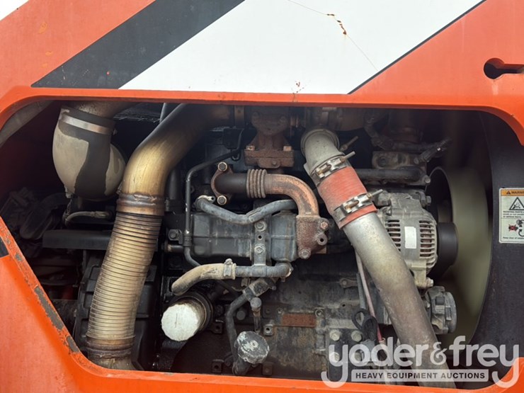 2013-sky-trak-8042-image-28