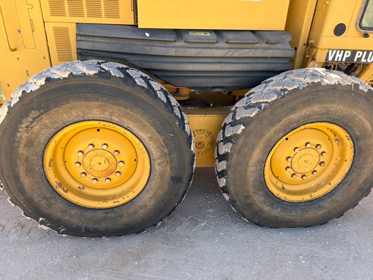 2007-caterpillar-140h-image-7