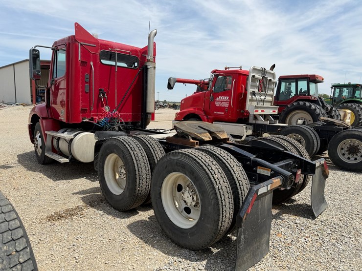#46859-•-2007-freightliner-columbia-t/a-daycab-truck-tractor-vin:-1fujf0cv37lx21098-image-4