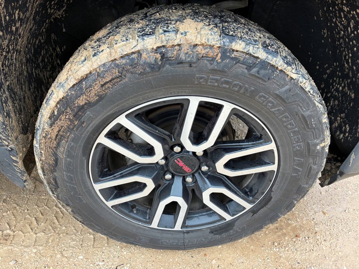 2020-gmc-sierra-1500-image-13