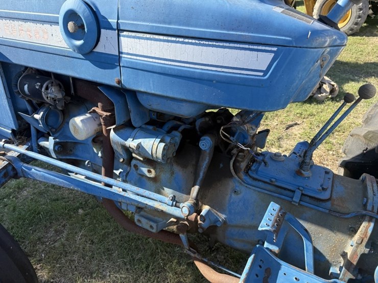 ford-tractor-image-4