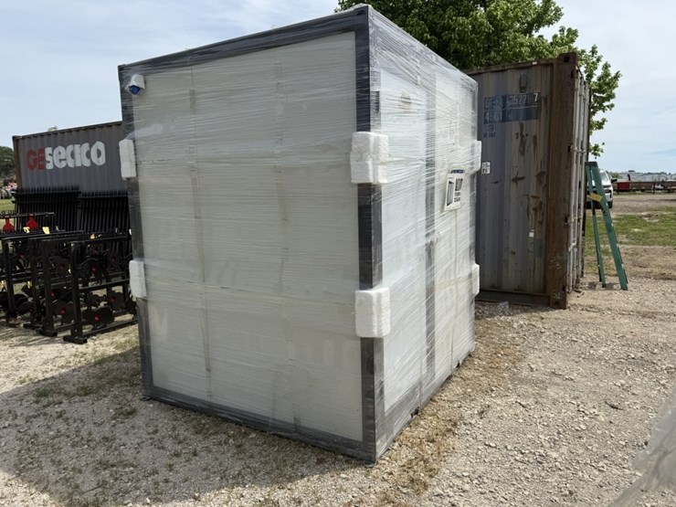 portable-bathroom-iranch-irmt-2026-image-2