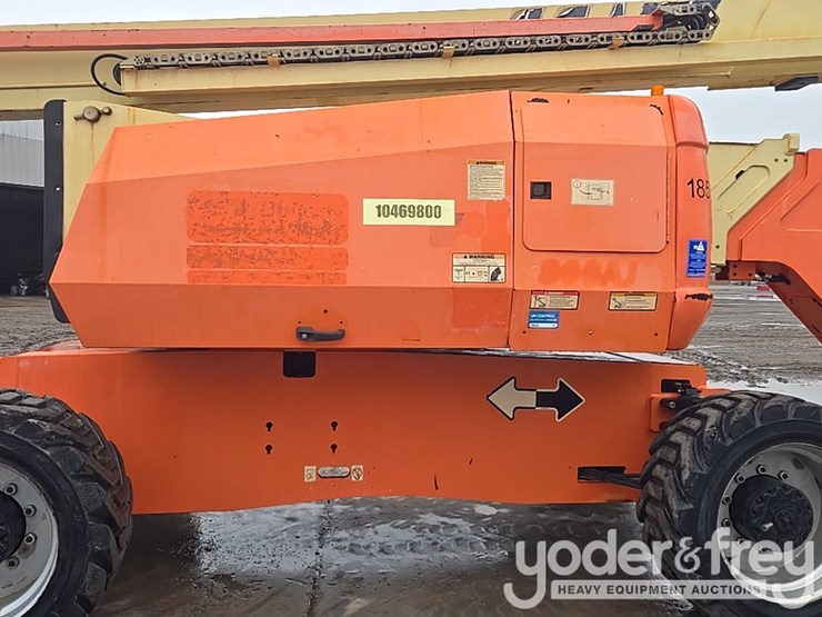 2016-jlg-800aj-image-45