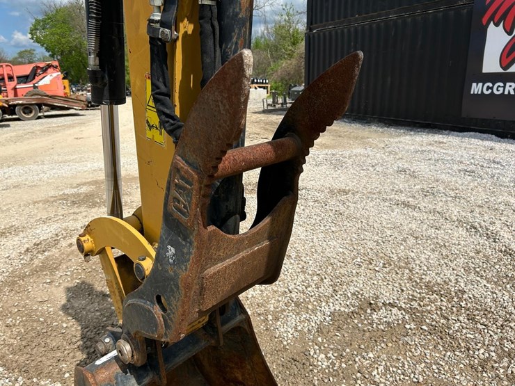 2018-caterpillar-305.5e2-image-9