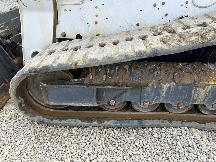 2023-bobcat-t770-image-17