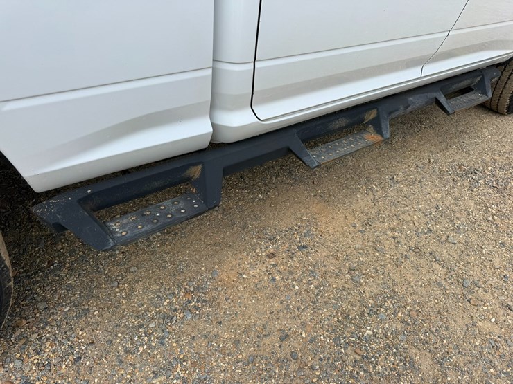 2016-dodge-2500-image-21
