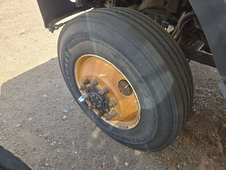 2011-international-workstar-7400-image-11