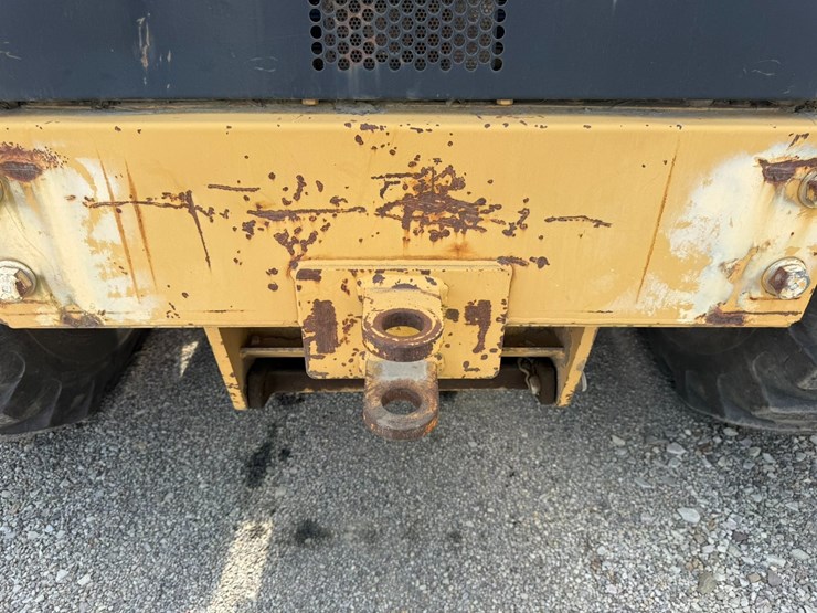 caterpillar-12h-image-20