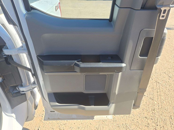 2015-ford-f150-xlt-image-9