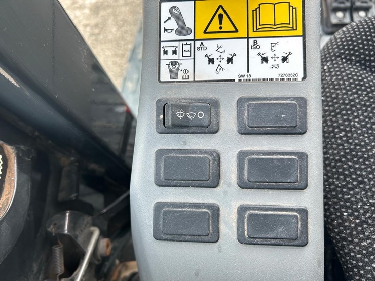 2022-bobcat-e60-image-27