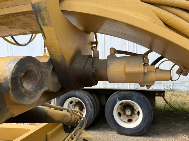 caterpillar-12h-image-42