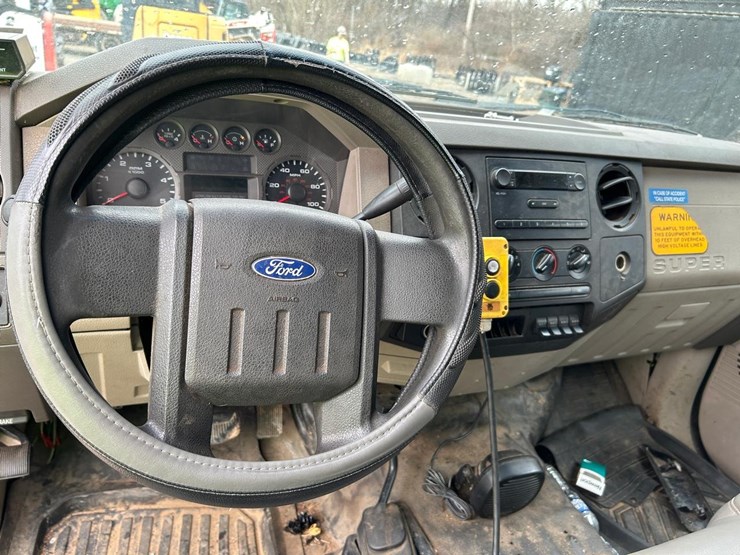 2008-ford-f350-image-25