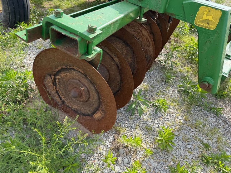 john-deere-225-image-30