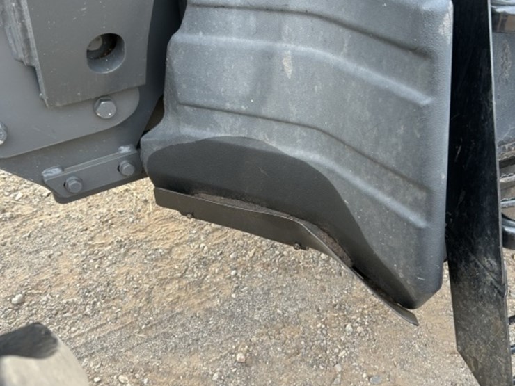 2020-massey-ferguson-5711-image-20