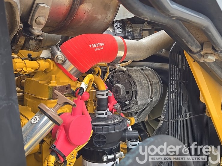 2019-deere-310l-image-56