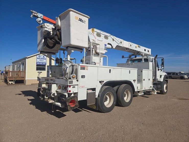 2011-international-workstar-7400-image-4