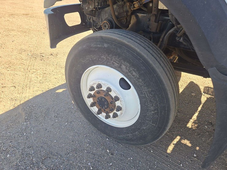 2011-international-workstar-7400-image-10