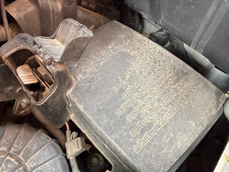 2014-ram-promaster-2500-image-48